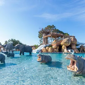 Semesteranläggning (resort) Sanguli & ****